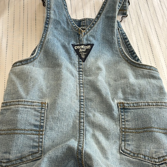 18M Oshkosh flannel shirt and overalls bundle - Picture 8 of 9